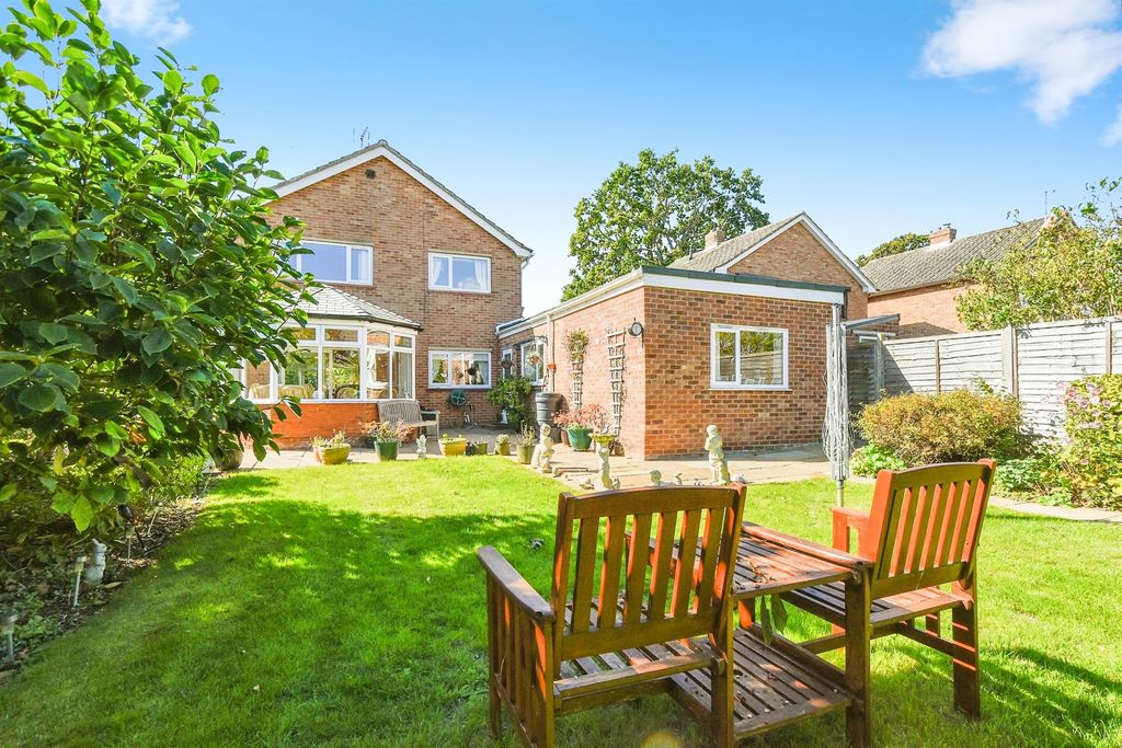 Property photo 3 of 17