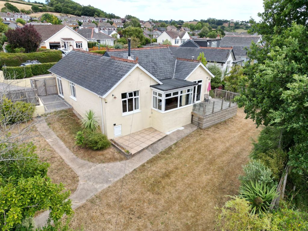 Property photo 1 of 40