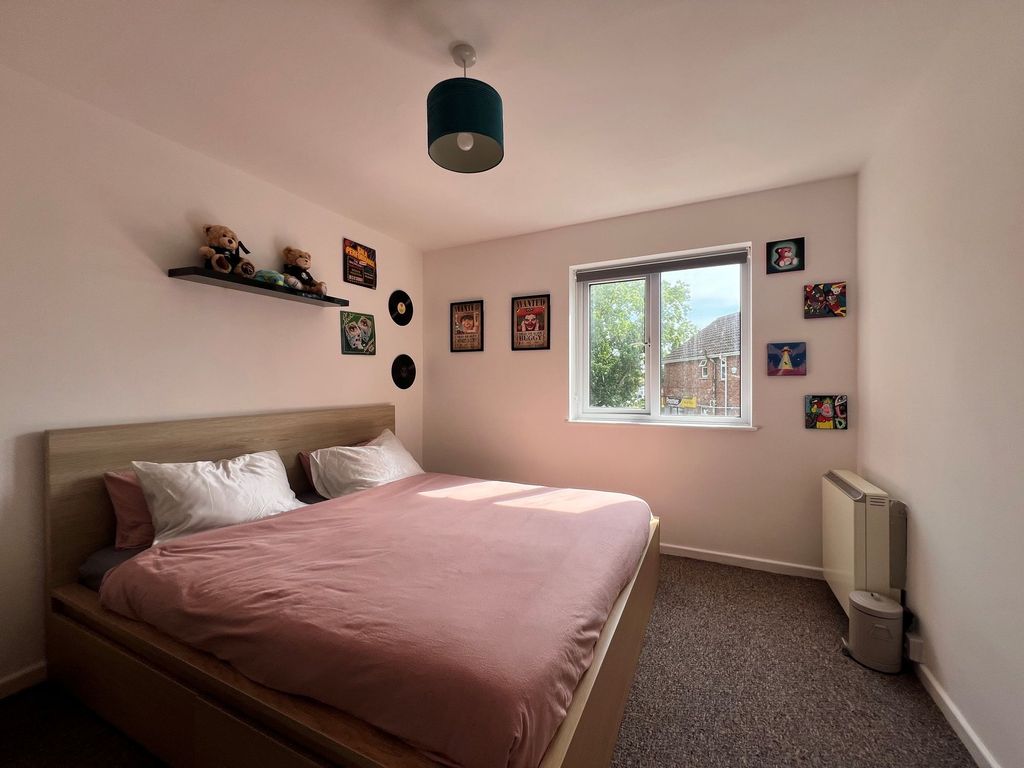 Property photo 3 of 15 Bedroom 1