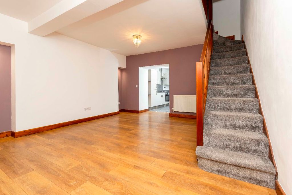 Additional image 4 of 3 bed terraced house to rentRailway Street, Trelewis, Treharris CF46