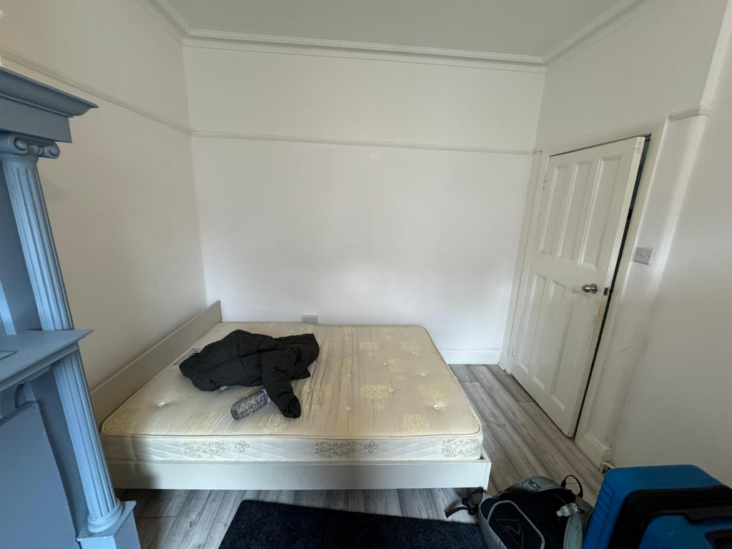 Property photo 1 of 3