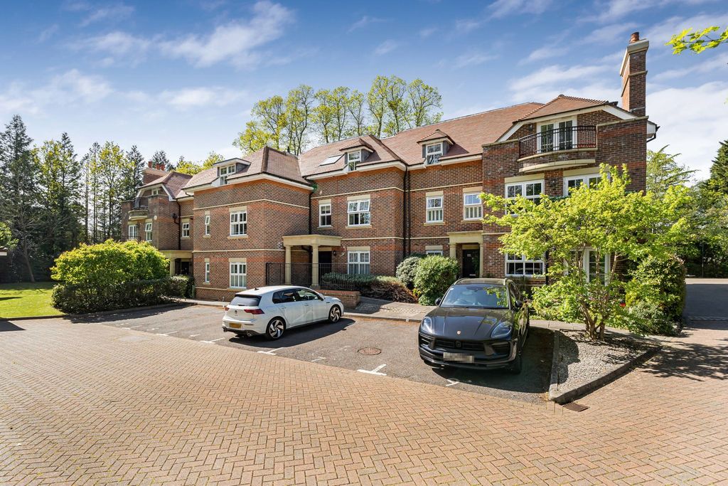 Property photo 1 of 24 Exterior