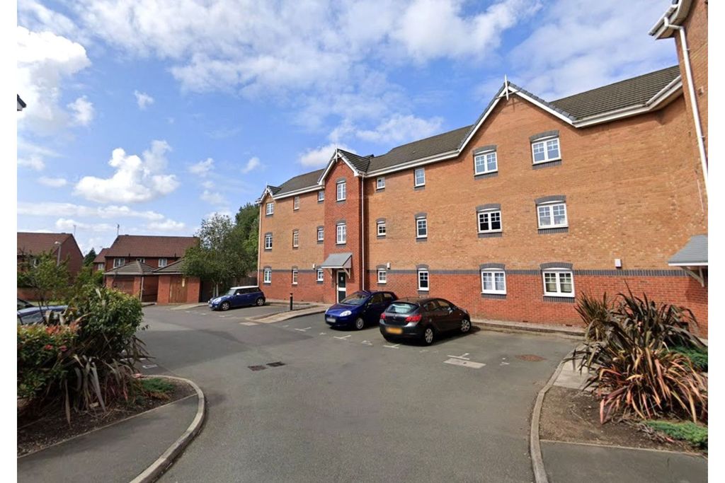 Property photo 1 of 8