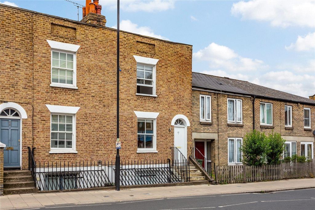 Property photo 3 of 8