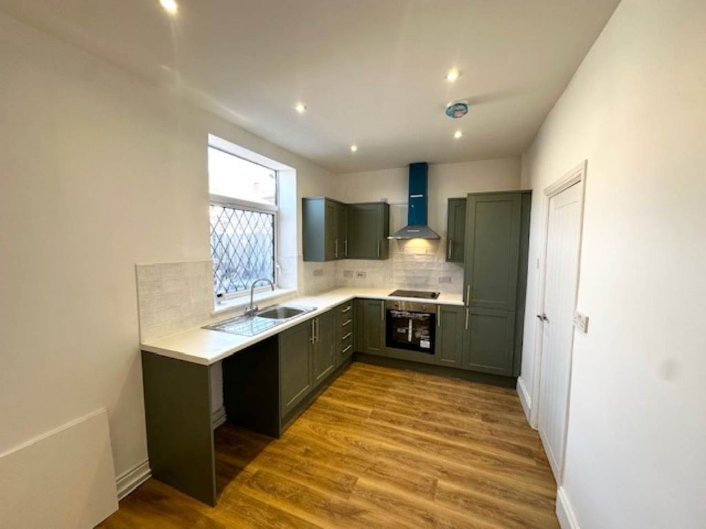 Property photo 1 of 23 Kitchen Main Photo