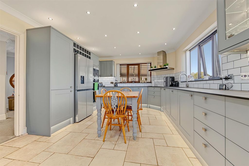 Property photo 2 of 44