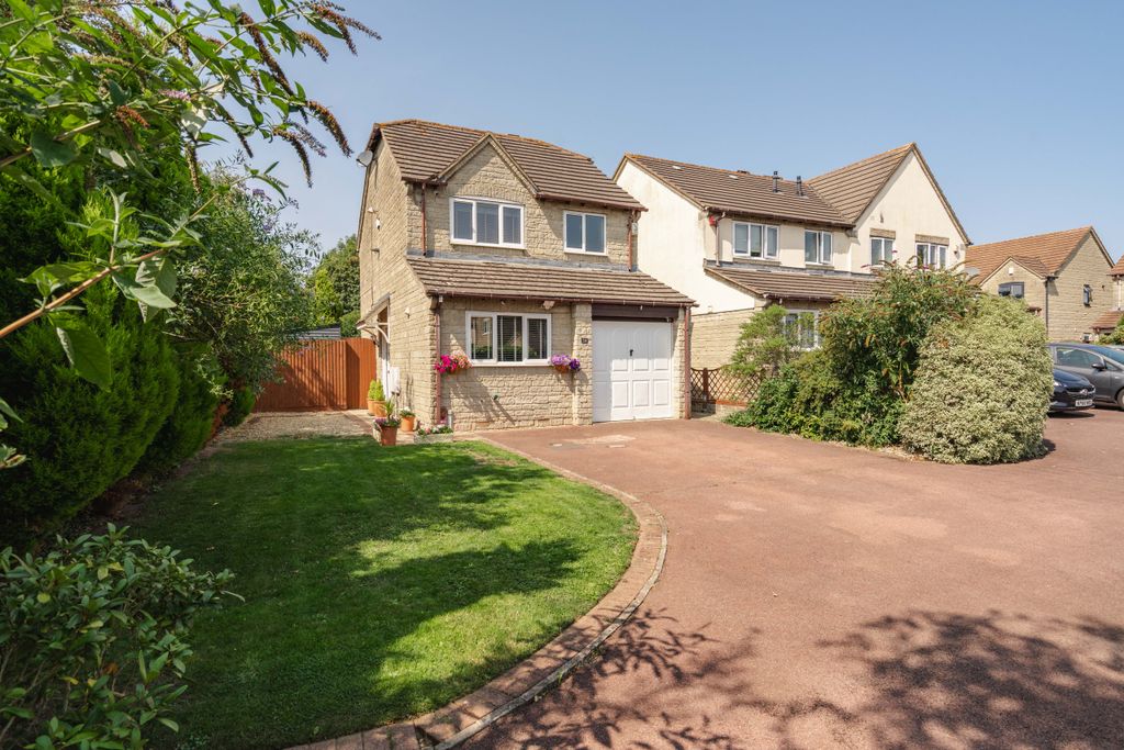 Property photo 1 of 21 31