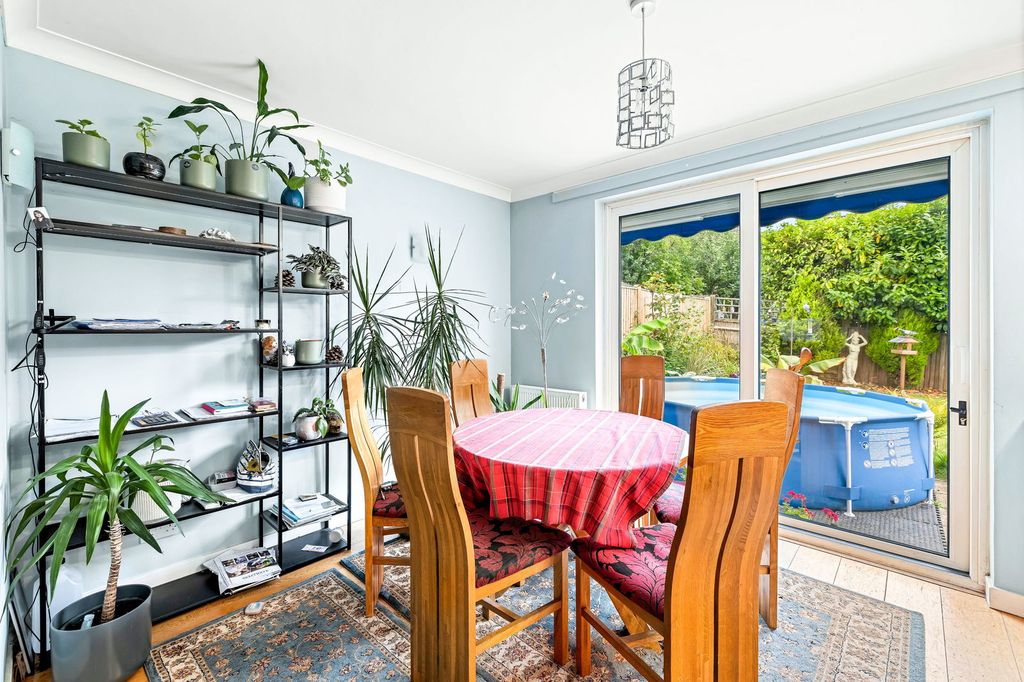 Property photo 3 of 18