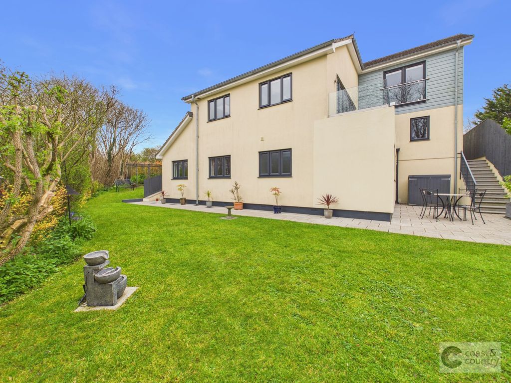 Property photo 1 of 35