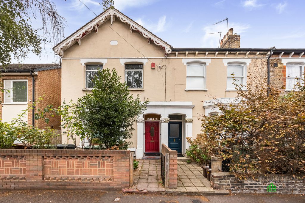 Property photo 1 of 12