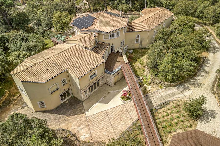 Property photo 3 of 35