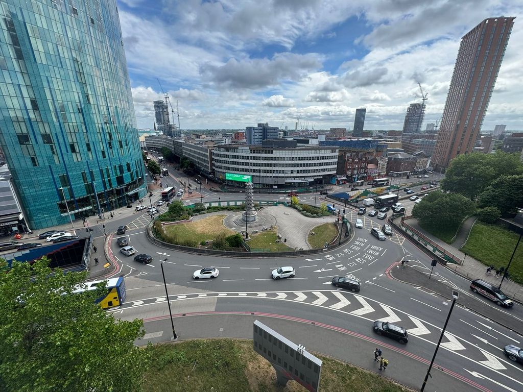 Property photo 3 of 11