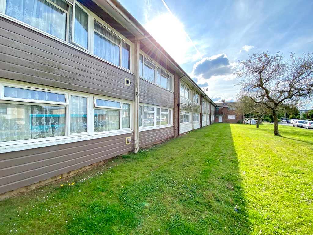 Property photo 1 of 7 Front