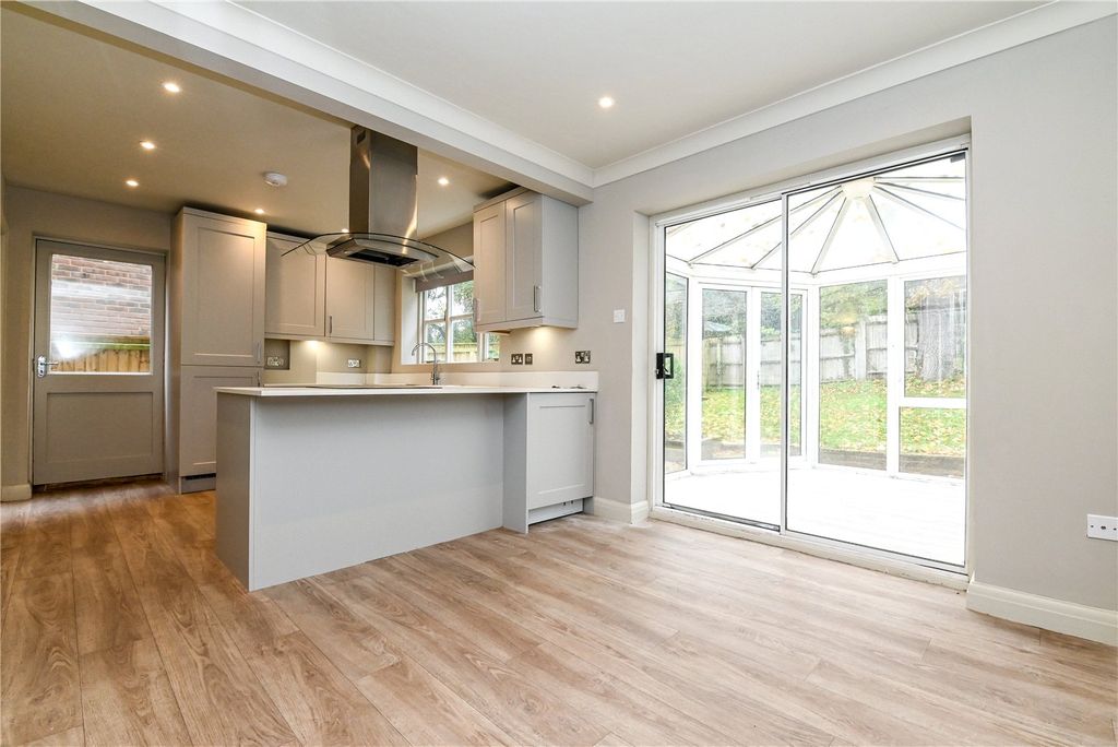 Property photo 3 of 15 Picture No. 06