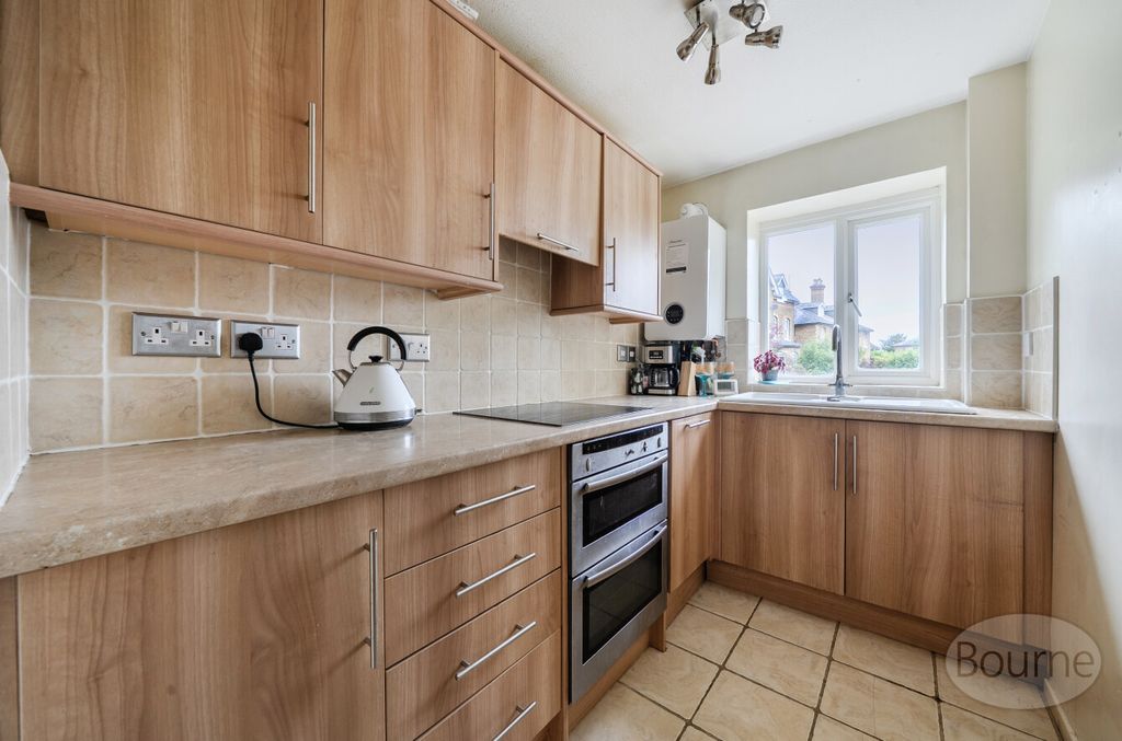 Property photo 3 of 8 9Cdee4F5-38F5-4E9...