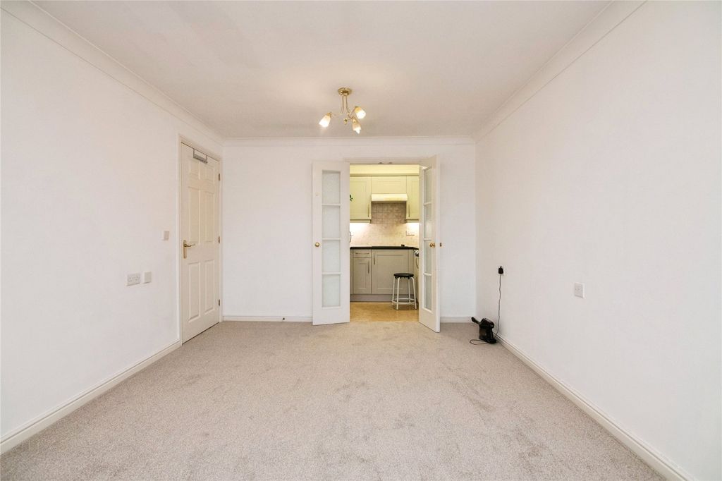 Property photo 3 of 9 Living Room