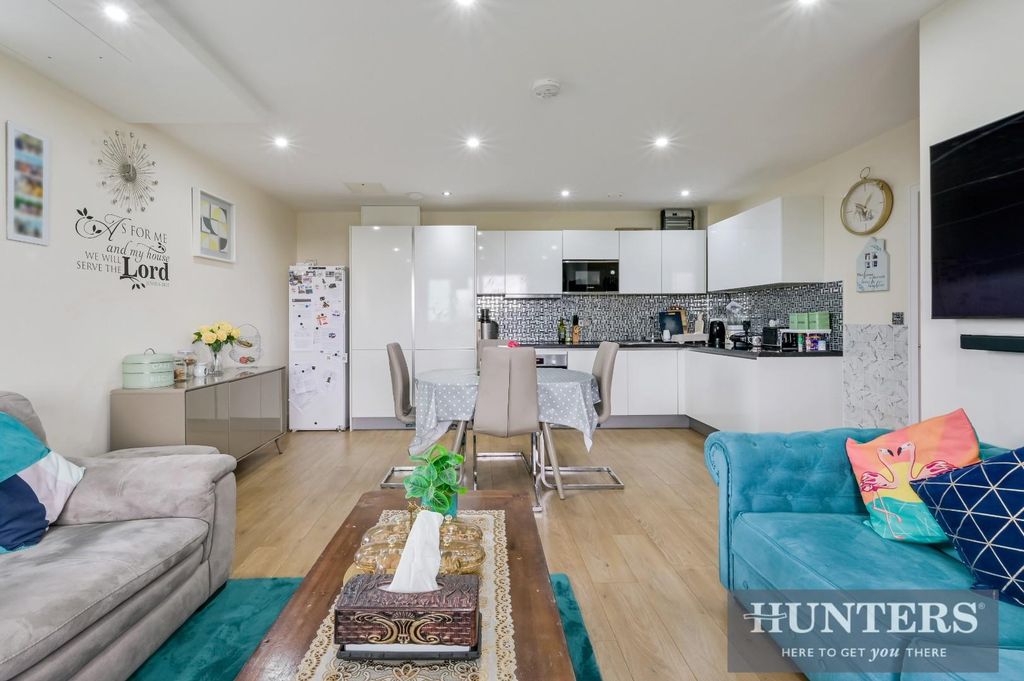 Property photo 1 of 12 Bishopsgate House, 21.Jpg
