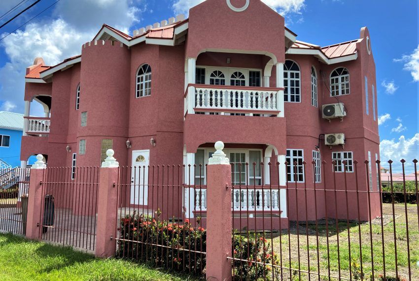 Property photo 2 of 13