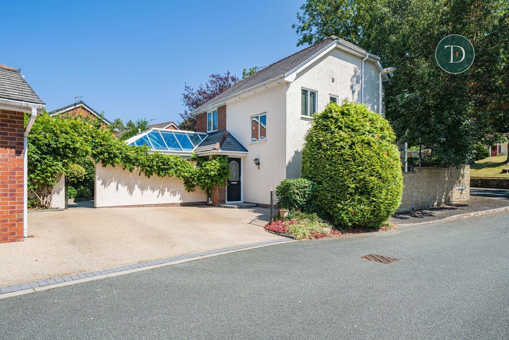 Property photo 1 of 45