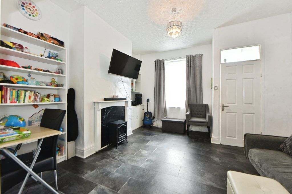 Property photo 2 of 18