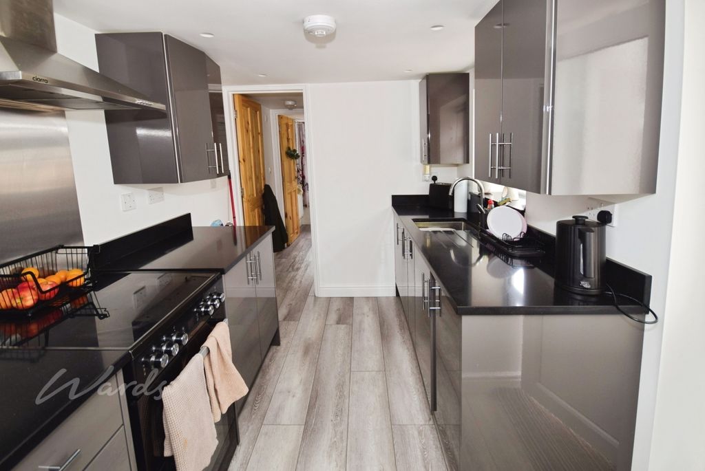 Property photo 2 of 10 Alma Kitchen
