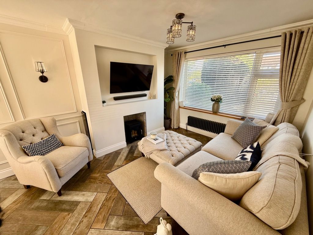 Property photo 3 of 20 Photo 16