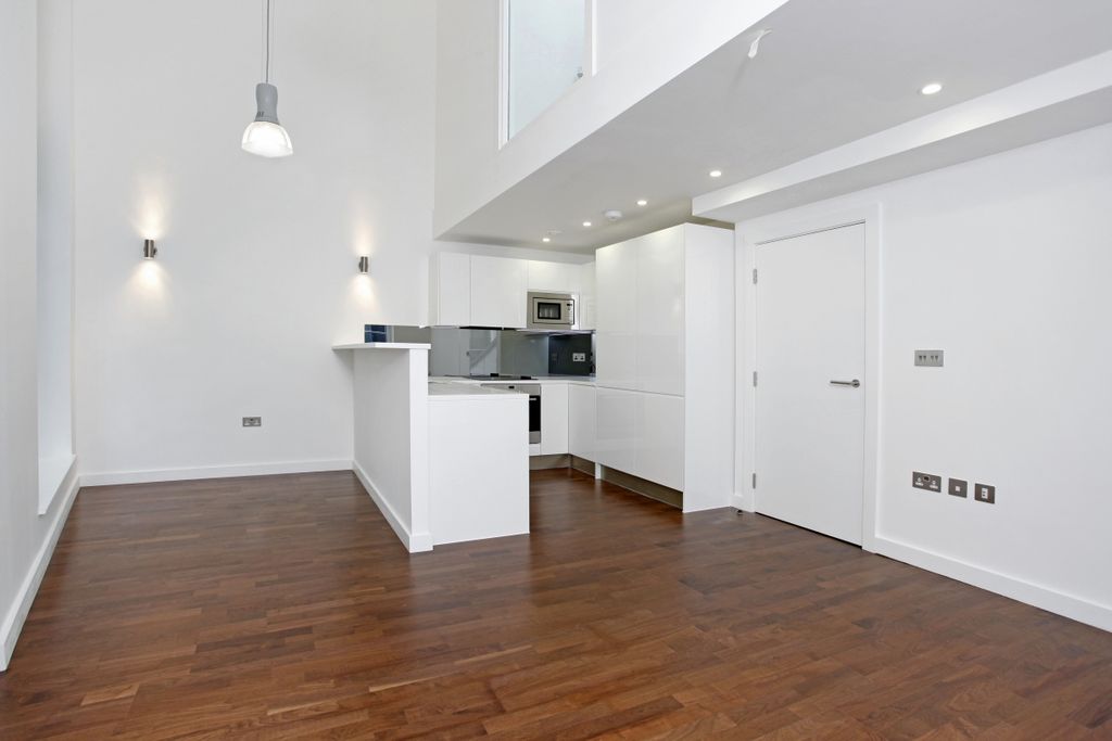 Property photo 3 of 13 6 Paynes And Bort...