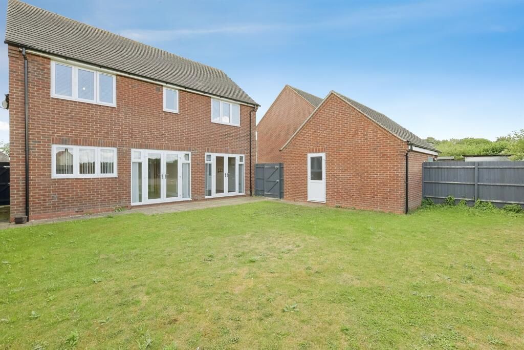 Property photo 2 of 18
