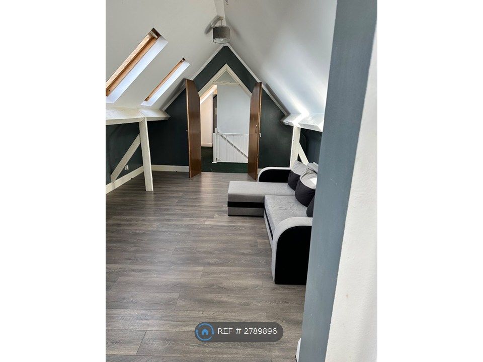 Property photo 2 of 7 Living Room