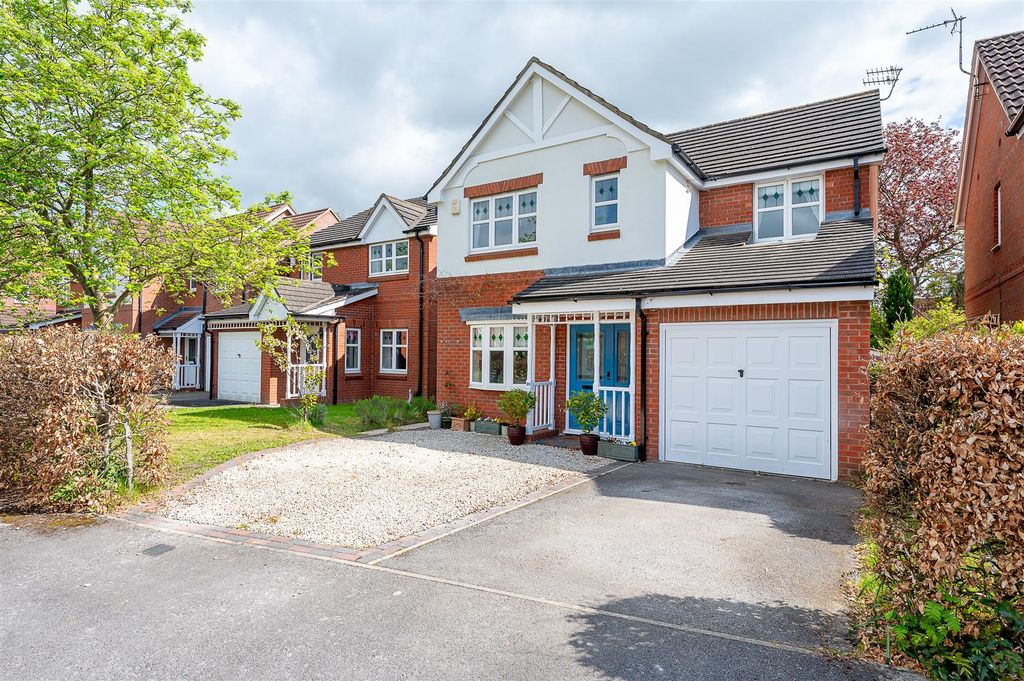 Property photo 1 of 15 External