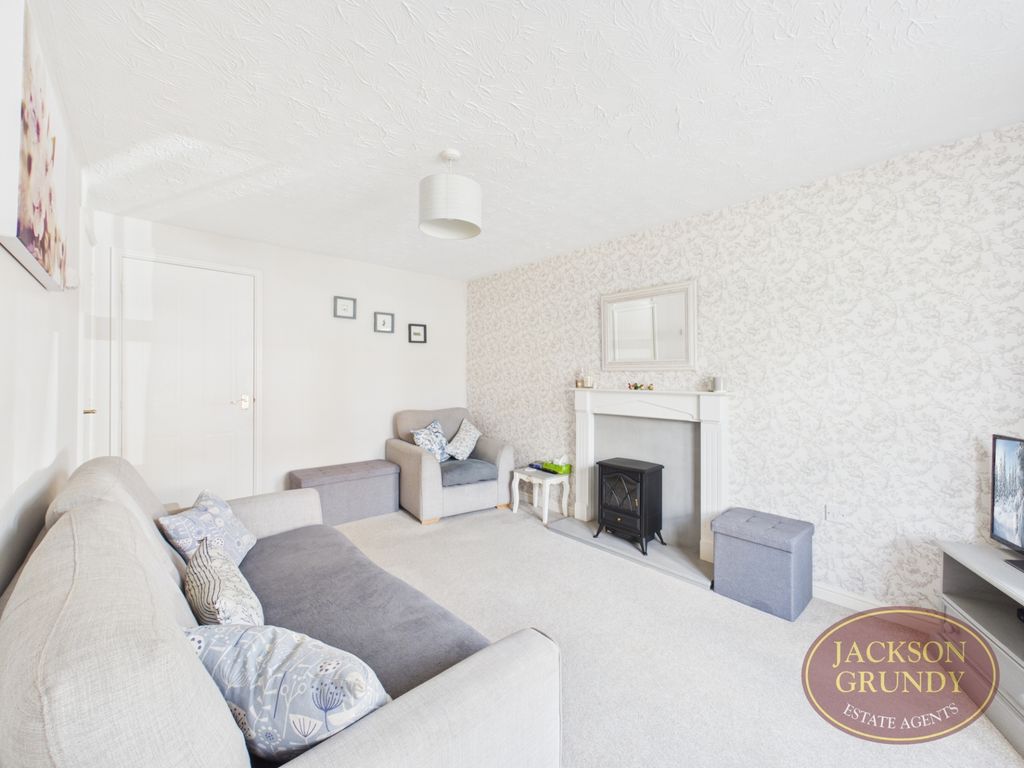 Property photo 3 of 13 Dewar Drive