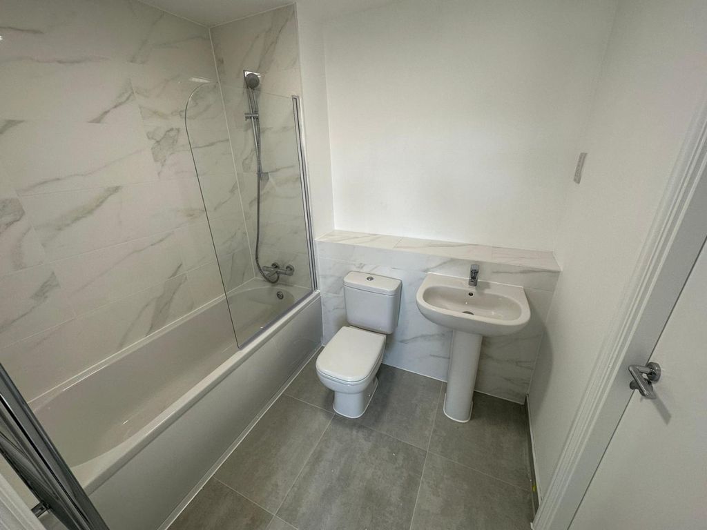 Property photo 3 of 5 5183273