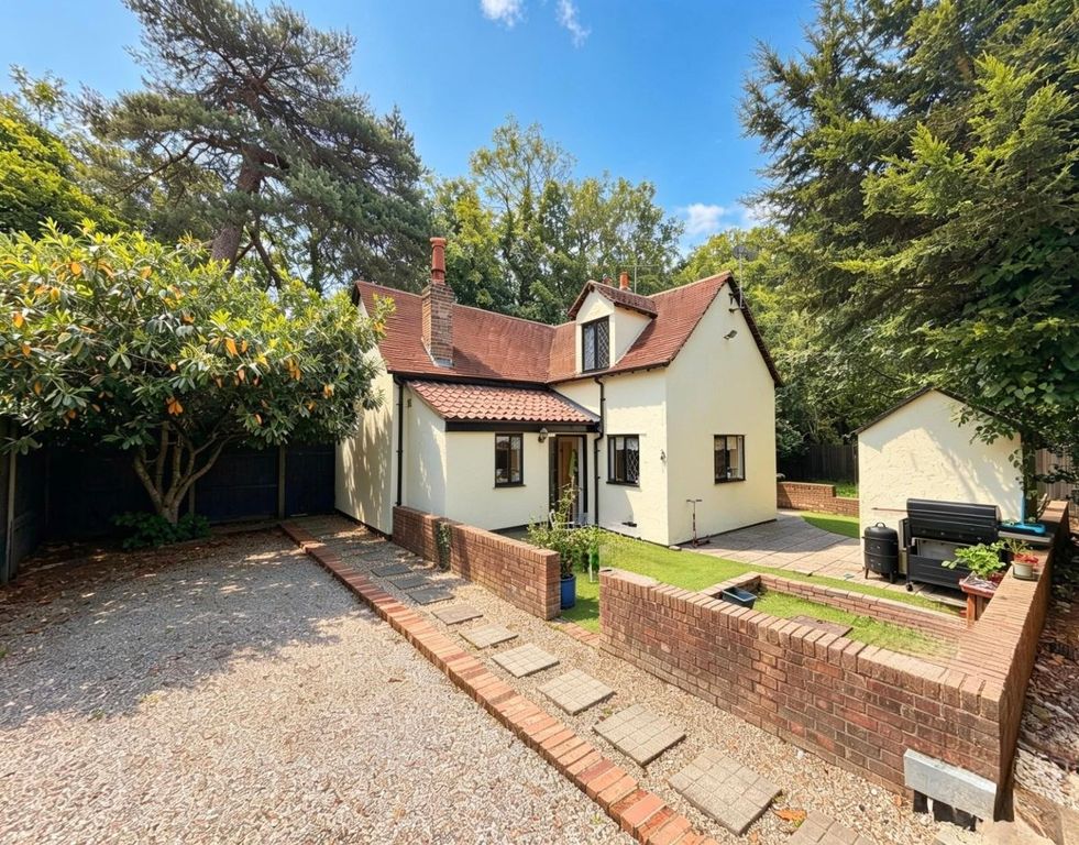 Property photo 1 of 11