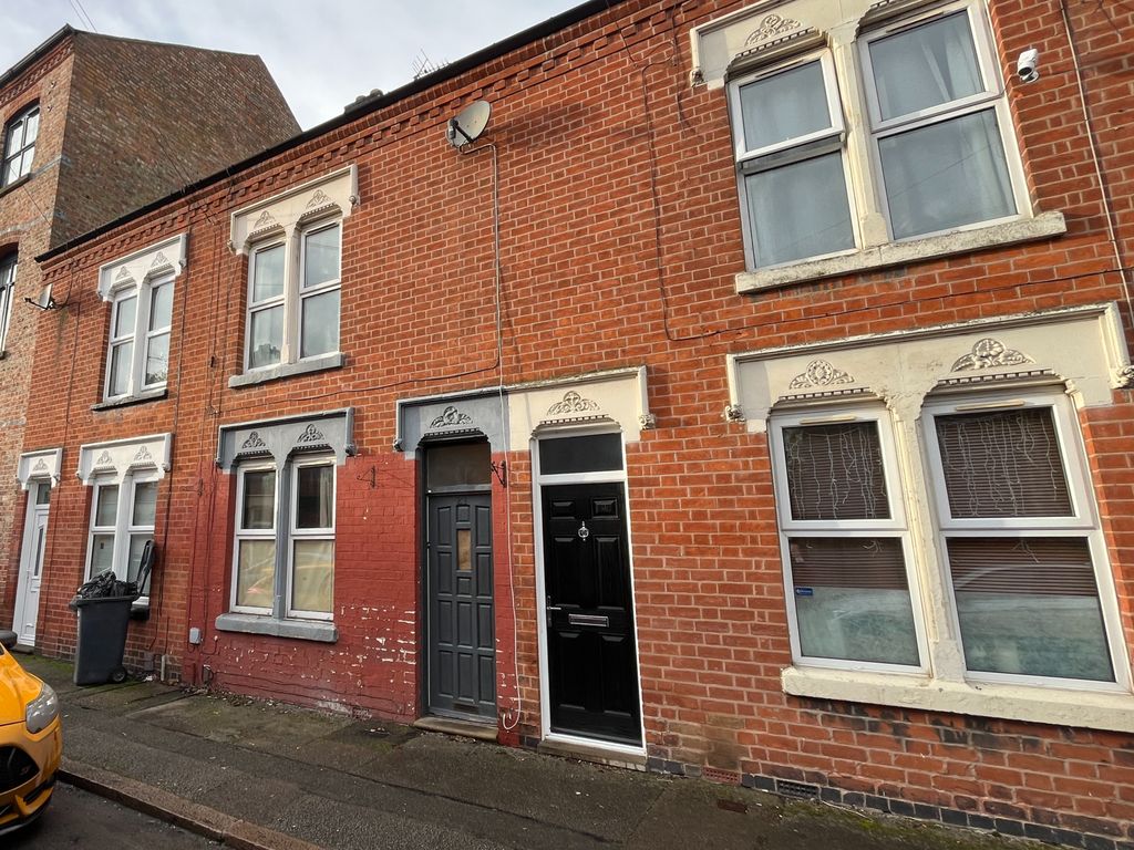 Property photo 1 of 12