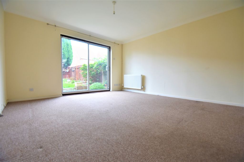 Property photo 3 of 8 Living Room