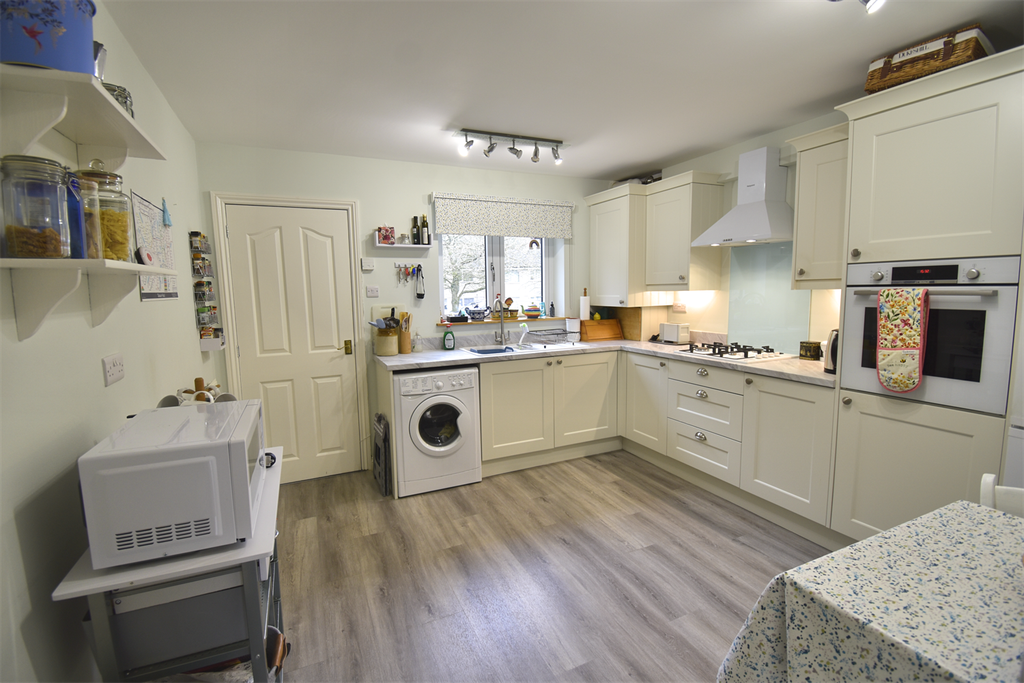 Property photo 2 of 9 Fitted Dining Kitchen