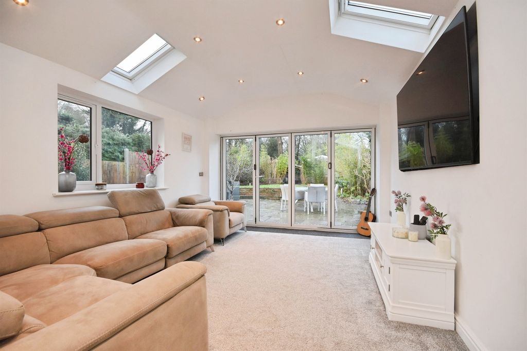 Property photo 3 of 20