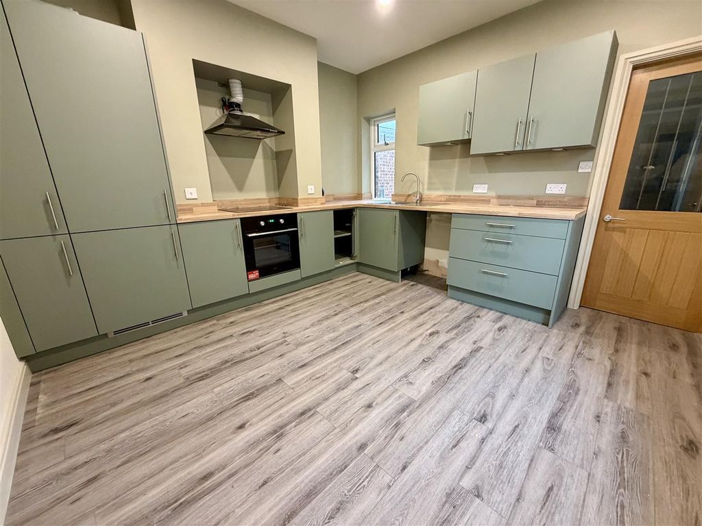 Property photo 1 of 12 Tempimagesrwhgw.Jpg
