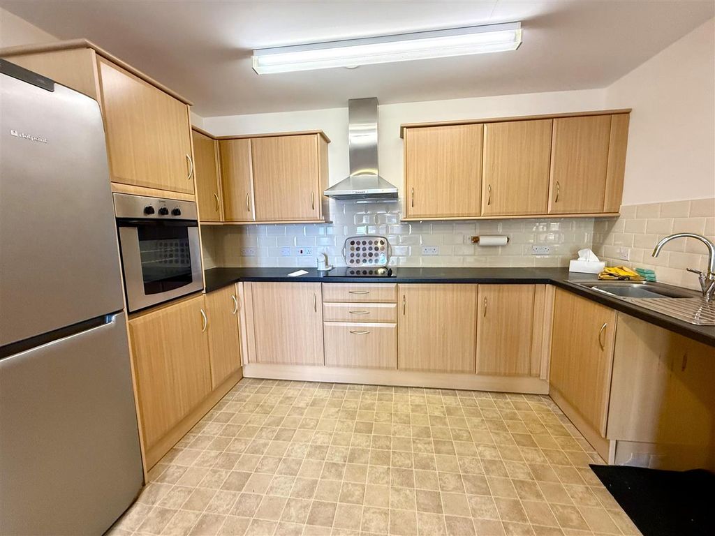 Property photo 3 of 12 Kitchen.Jpg