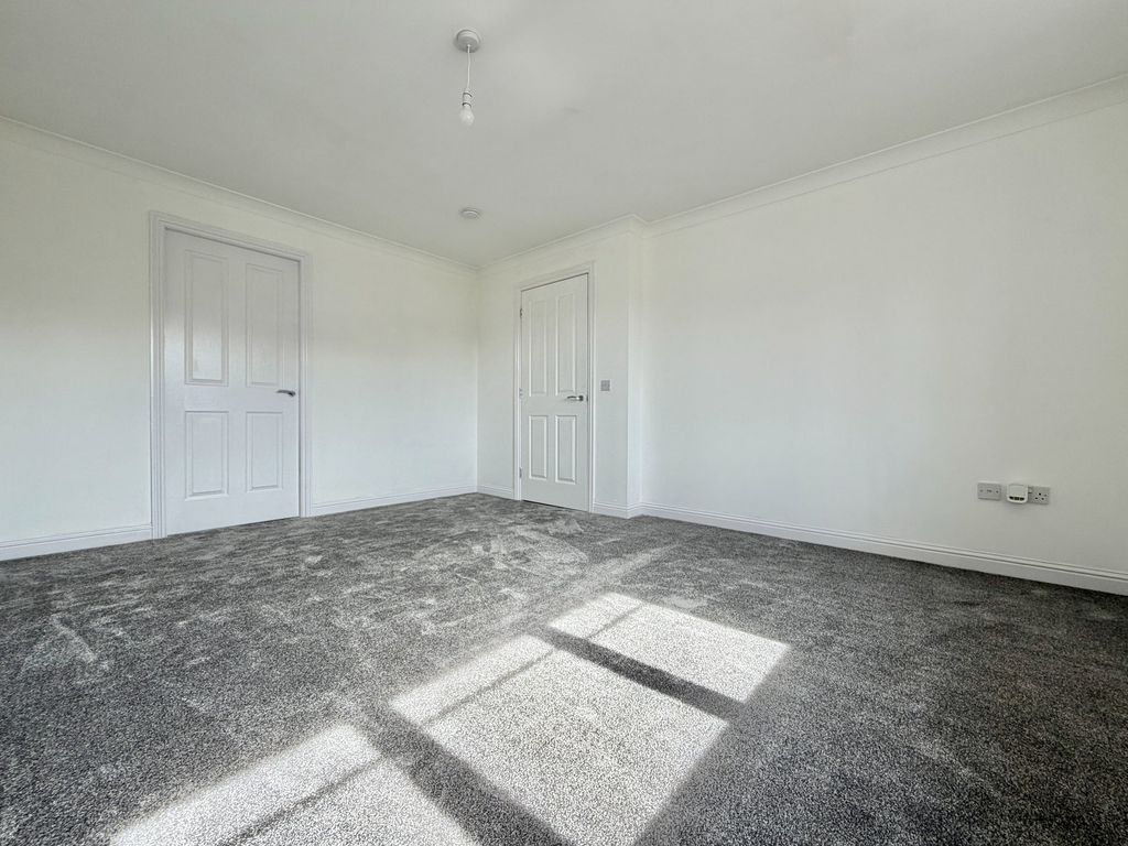 Additional image 6 of 2 bed flat for saleMckenna Avenue, Stoneywood, Denny FK6