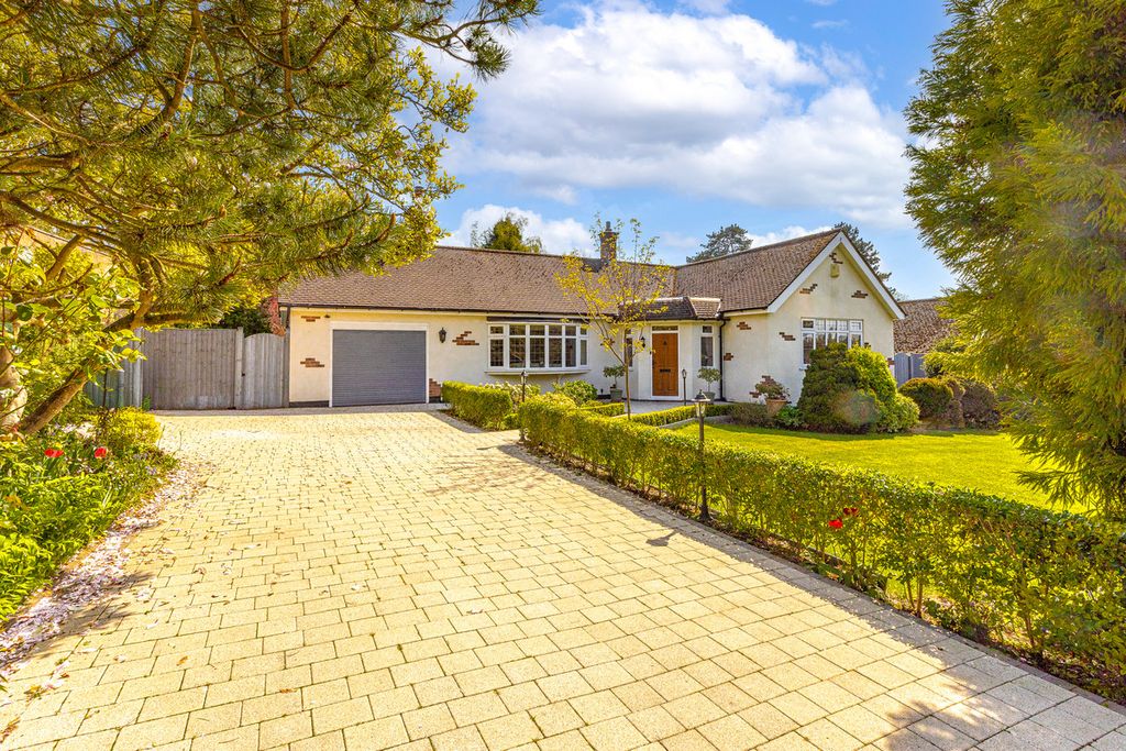Property photo 1 of 31