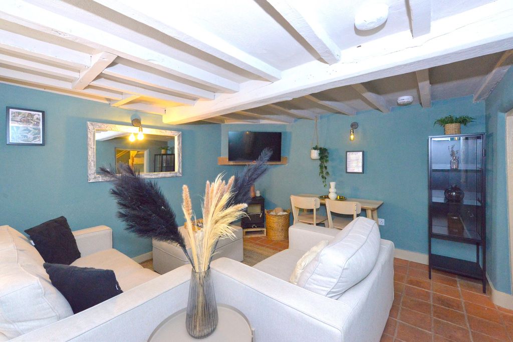 Property photo 3 of 40 4307556