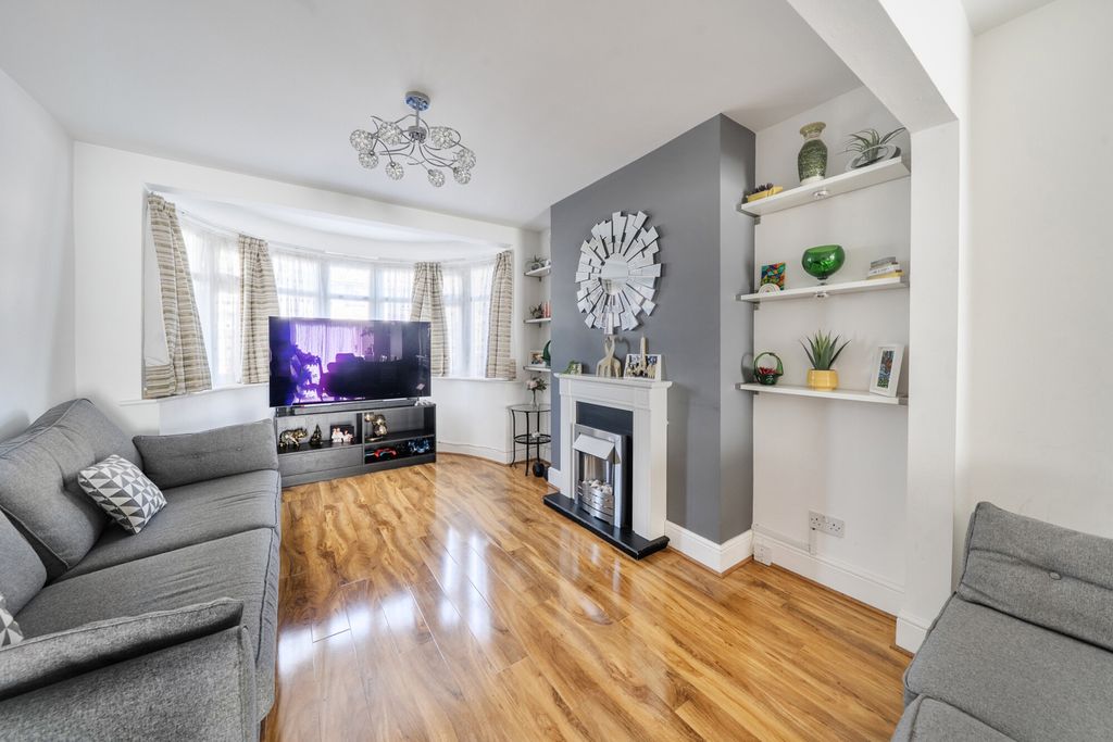 Property photo 3 of 20 1477920-24-6A32A3...