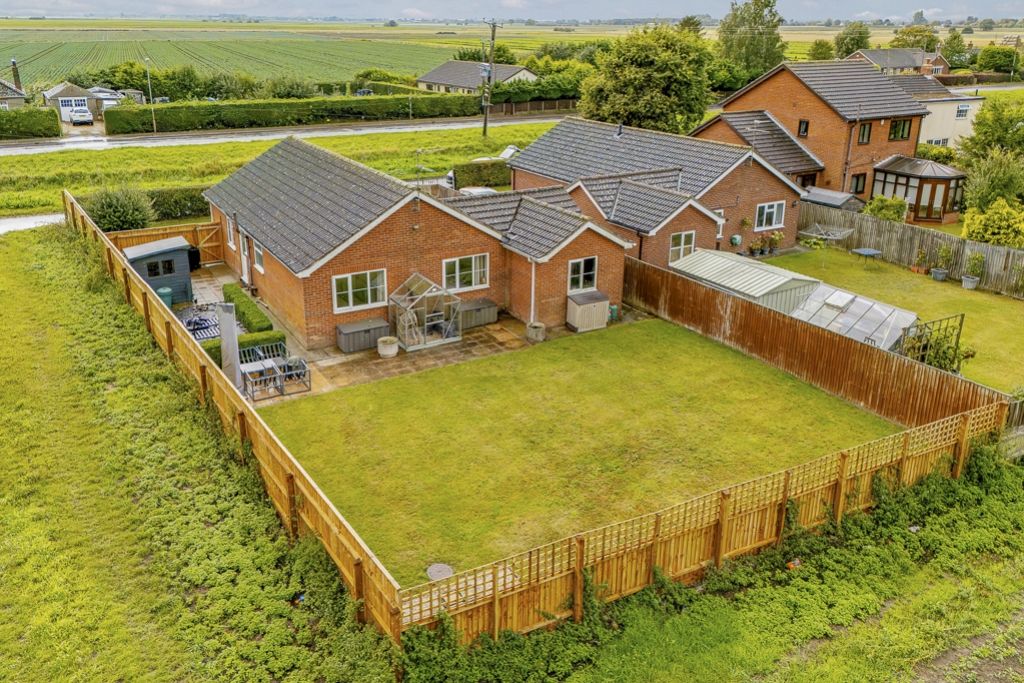 Property photo 2 of 22 142 Siltside (Gosberton Risegate)-3