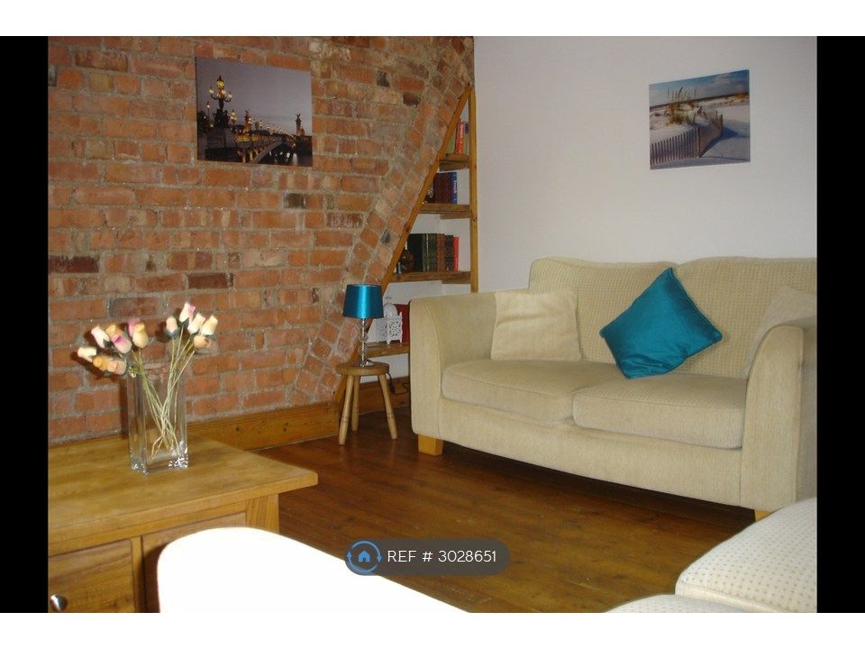 Property photo 1 of 6 Lounge