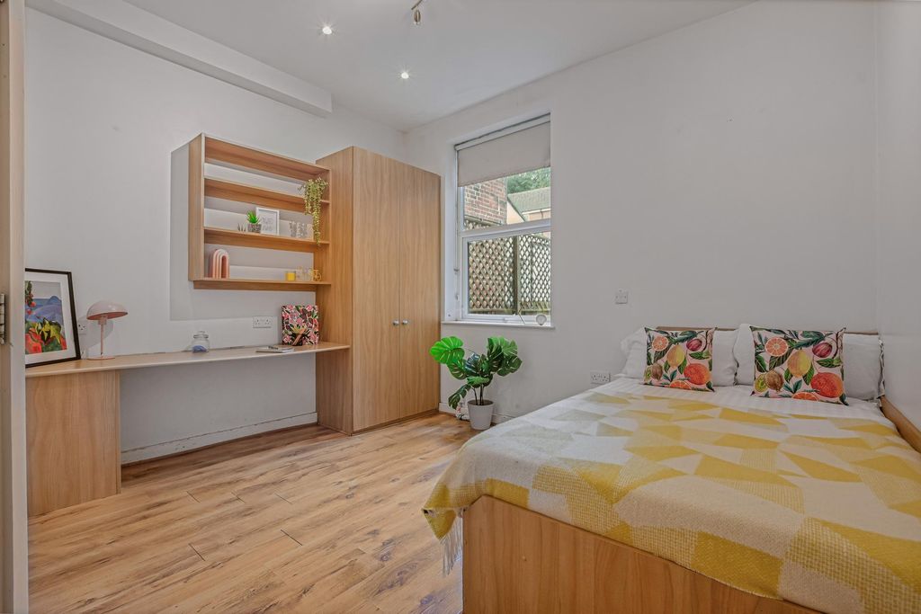 Property photo 1 of 7 Property Photo