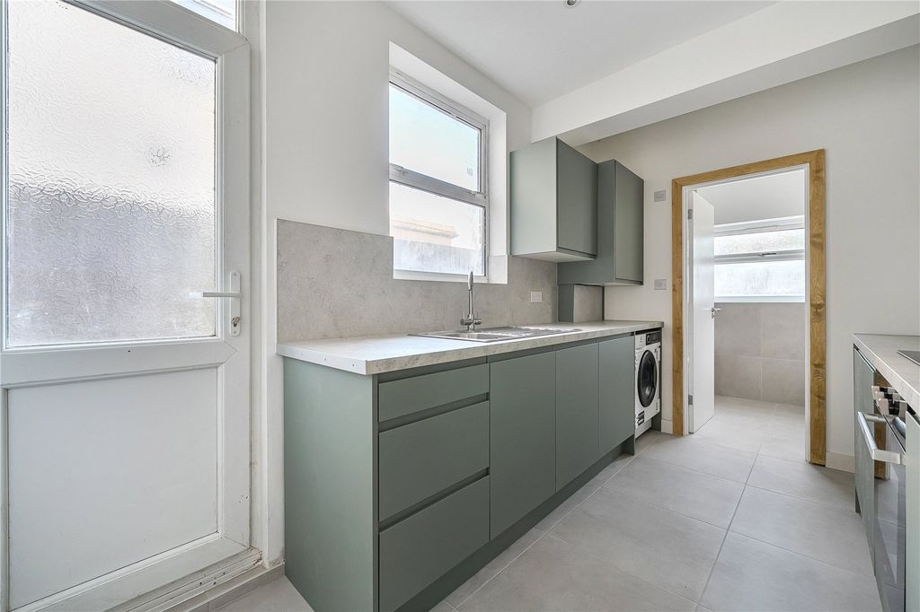 Property photo 2 of 19 Picture No. 03