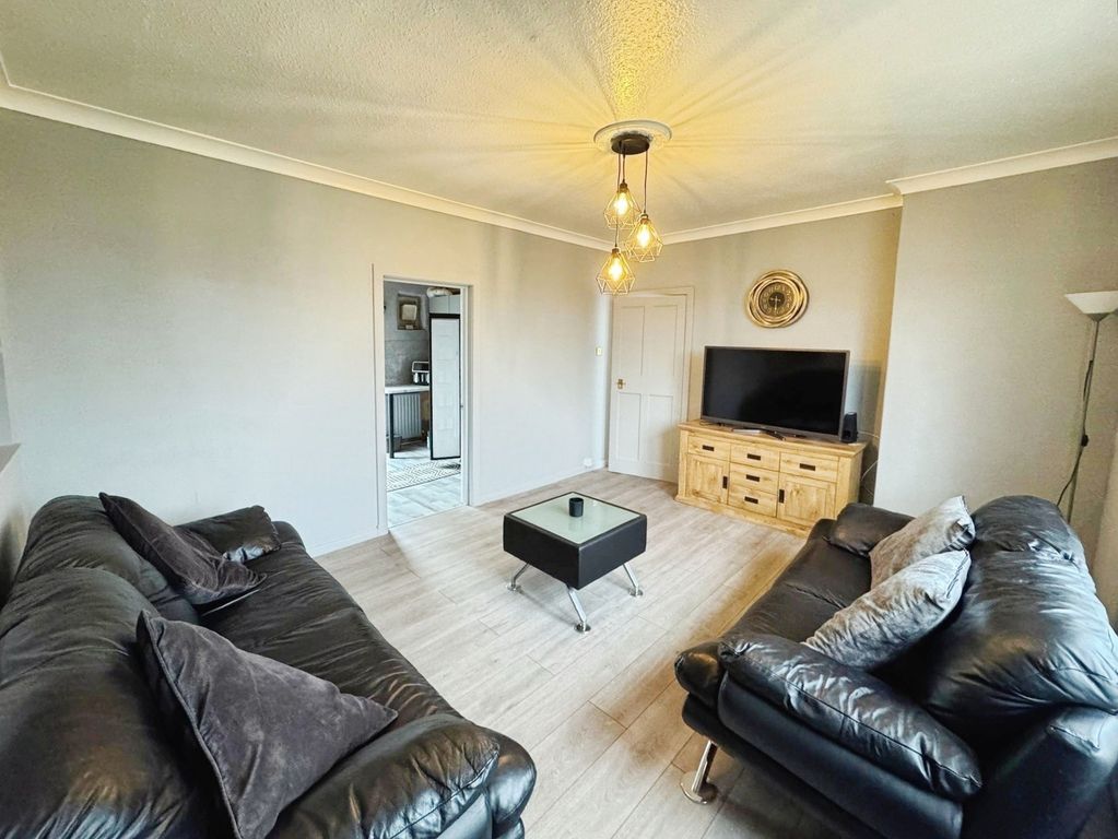 Property photo 2 of 16 Gallery