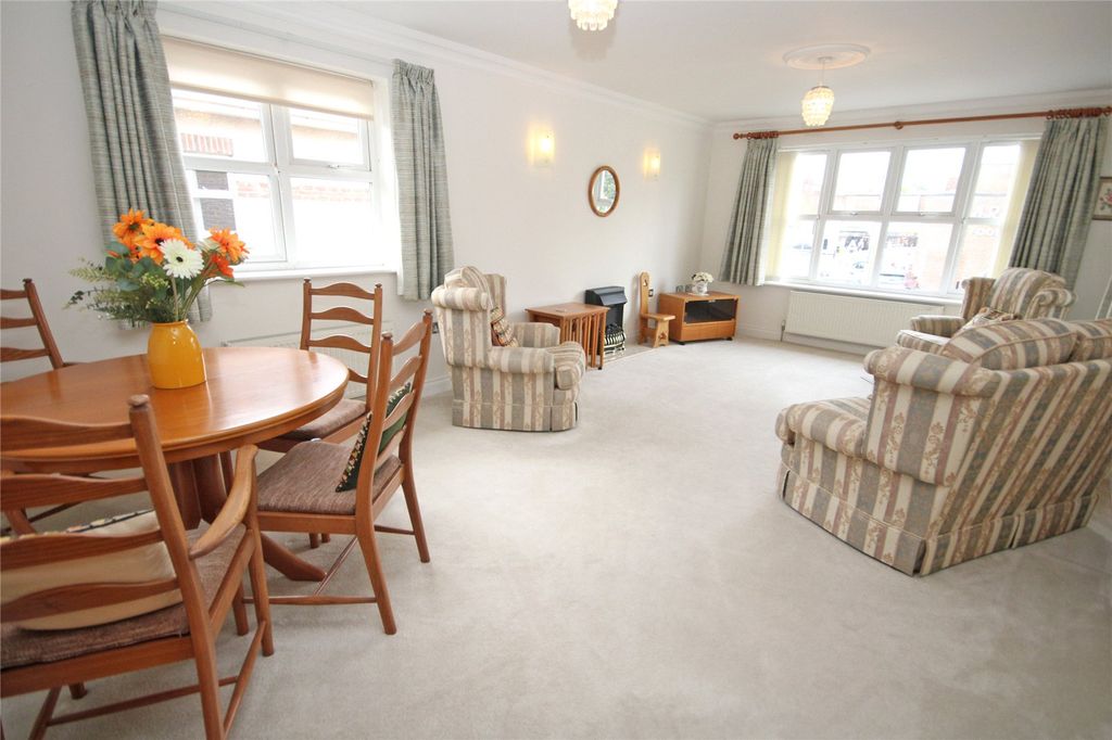 Property photo 3 of 10 Picture No. 01