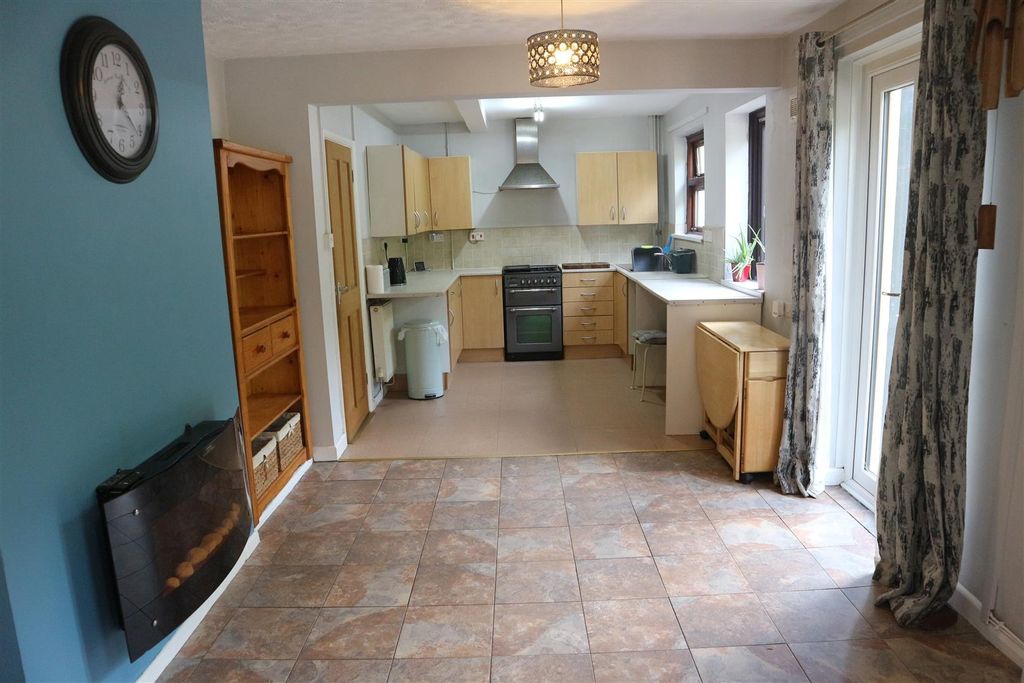 Property photo 2 of 20 Img_2961.Jpg